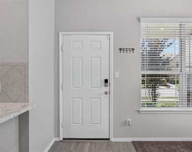 2420 Canongate Drive - Photo Thumbnail 4
