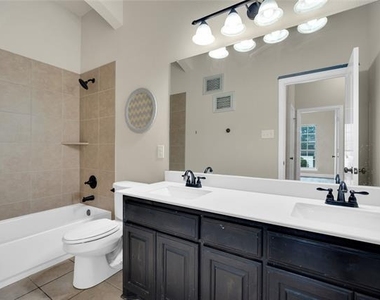 437 Whispering Willow Drive - Photo Thumbnail 17