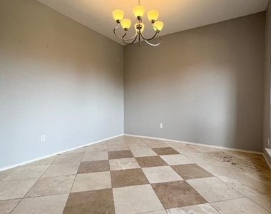 4205 Holly Drive - Photo Thumbnail 10