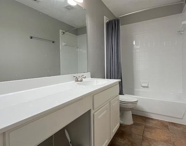 4205 Holly Drive - Photo Thumbnail 21