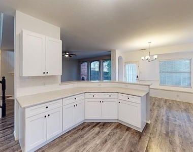 4205 Holly Drive - Photo Thumbnail 4