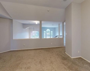 4205 Holly Drive - Photo Thumbnail 12