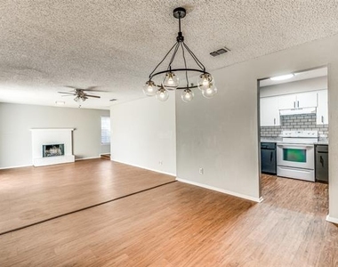 8838 Hidden Hill Drive - Photo Thumbnail 4