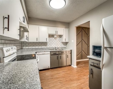 8838 Hidden Hill Drive - Photo Thumbnail 6