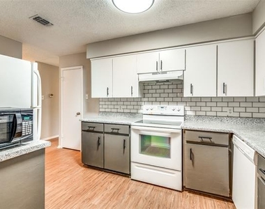 8838 Hidden Hill Drive - Photo Thumbnail 5