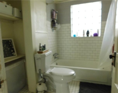 202 E 5th Street - Photo Thumbnail 9