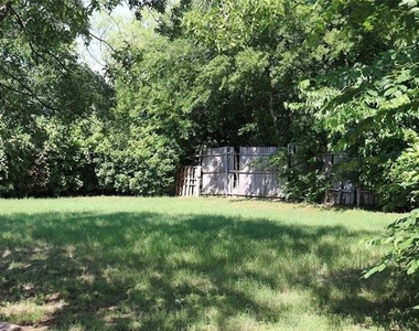 627 Cherry Lane - Photo Thumbnail 19