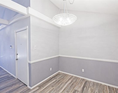 10590 High Hollows Drive - Photo Thumbnail 12