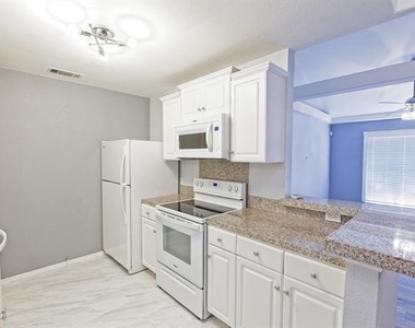 10590 High Hollows Drive - Photo Thumbnail 15