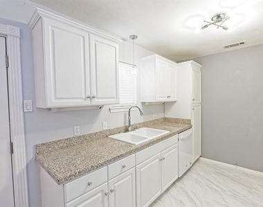 10590 High Hollows Drive - Photo Thumbnail 14