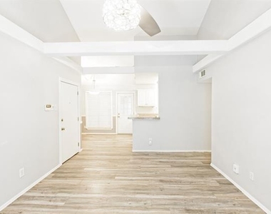 10590 High Hollows Drive - Photo Thumbnail 4