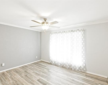 10590 High Hollows Drive - Photo Thumbnail 25