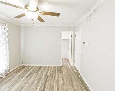 10590 High Hollows Drive - Photo Thumbnail 28