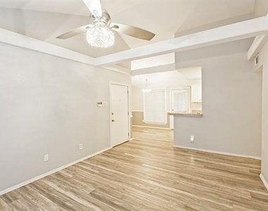 10590 High Hollows Drive - Photo Thumbnail 5