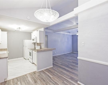 10590 High Hollows Drive - Photo Thumbnail 11