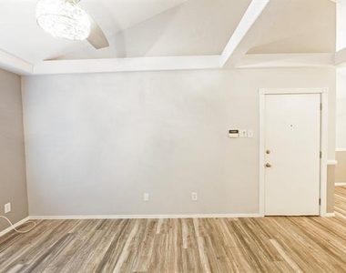 10590 High Hollows Drive - Photo Thumbnail 6