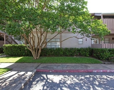 10590 High Hollows Drive - Photo Thumbnail 34