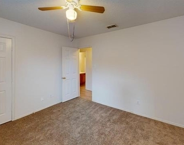 603 Ambarella Street - Photo Thumbnail 14