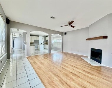 4251 Millview Lane - Photo Thumbnail 7