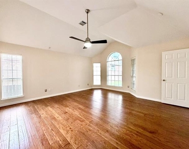 4251 Millview Lane - Photo Thumbnail 13