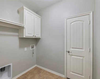 5005 Cassidy Lane - Photo Thumbnail 19