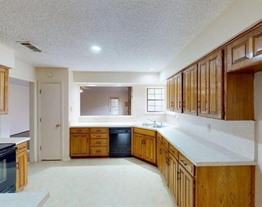 5511 Timber Green Drive - Photo Thumbnail 17