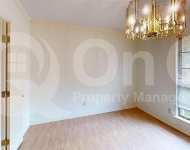 5511 Timber Green Drive - Photo Thumbnail 3