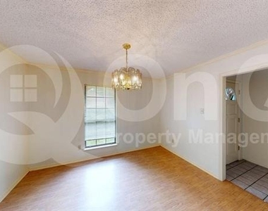 5511 Timber Green Drive - Photo Thumbnail 12