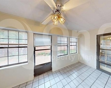 5511 Timber Green Drive - Photo Thumbnail 8