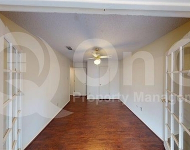 5511 Timber Green Drive - Photo Thumbnail 7