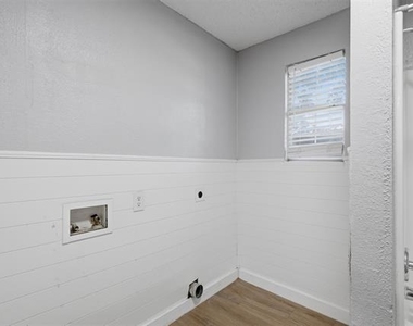 615 W Coffin Street - Photo Thumbnail 22