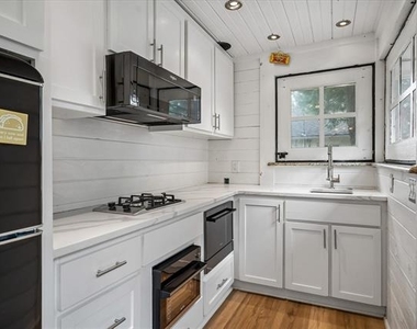 6312 Malcolm Drive - Photo Thumbnail 14