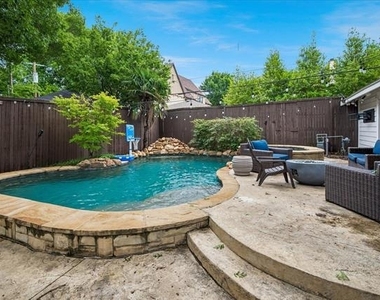 6312 Malcolm Drive - Photo Thumbnail 10