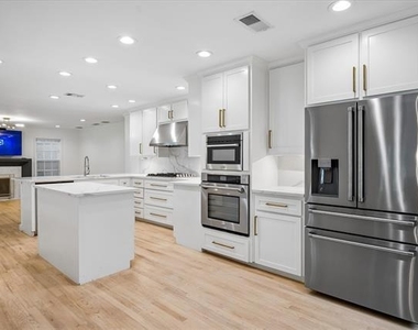 6312 Malcolm Drive - Photo Thumbnail 2