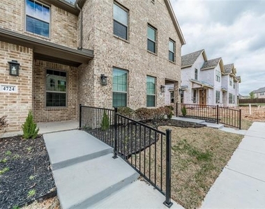4724 Ladrillo Lane - Photo Thumbnail 2