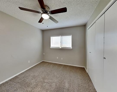 6509 Westridge Drive - Photo Thumbnail 14