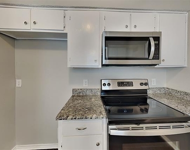 6509 Westridge Drive - Photo Thumbnail 4