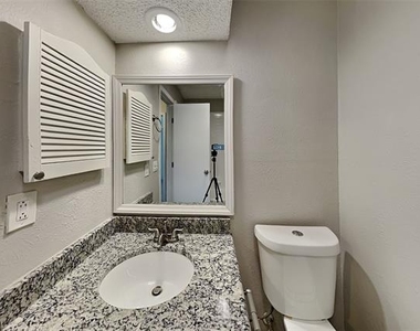 6509 Westridge Drive - Photo Thumbnail 15