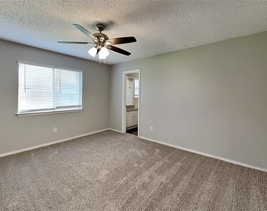 6509 Westridge Drive - Photo Thumbnail 7