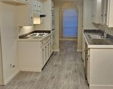 1824 Holly Oak Street - Photo Thumbnail 10