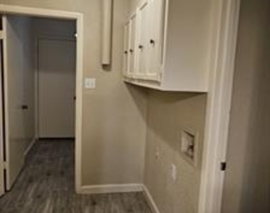 1824 Holly Oak Street - Photo Thumbnail 19