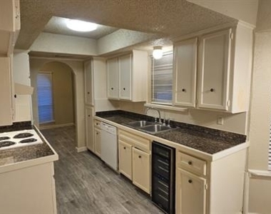 1824 Holly Oak Street - Photo Thumbnail 11