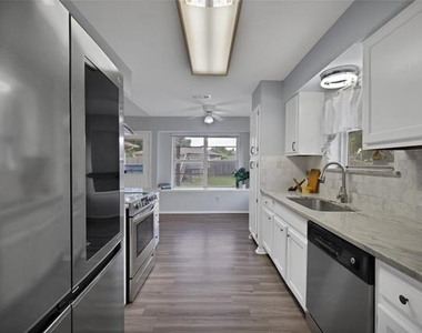 7357 Channel View Drive - Photo Thumbnail 4
