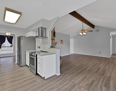 7357 Channel View Drive - Photo Thumbnail 8