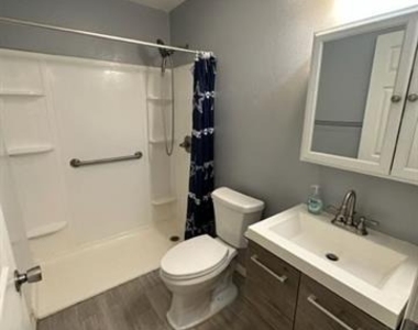 1301 Sewell Street - Photo Thumbnail 8