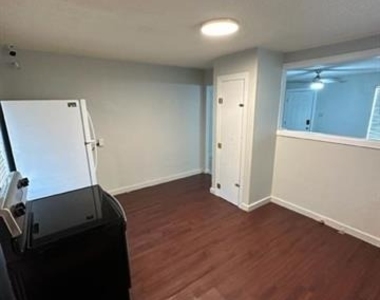 1301 Sewell Street - Photo Thumbnail 4