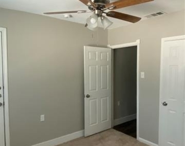 3522 Tioga Street - Photo Thumbnail 8