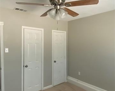 3522 Tioga Street - Photo Thumbnail 7