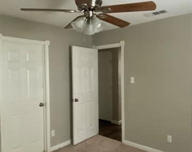 3522 Tioga Street - Photo Thumbnail 11