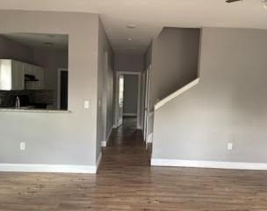 3113 Bourland Street - Photo Thumbnail 7